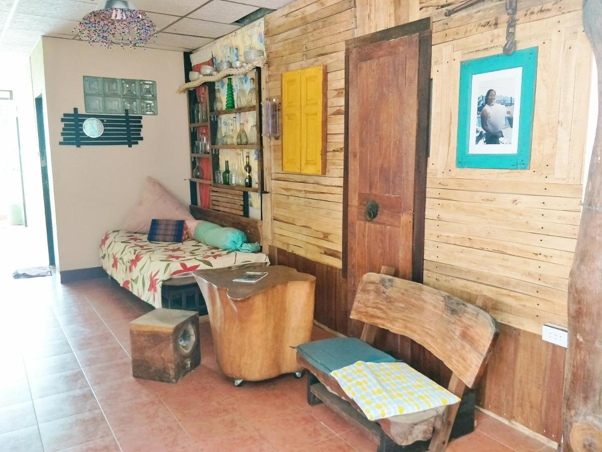 Baan Jaidee Guesthouse Trat Exterior foto